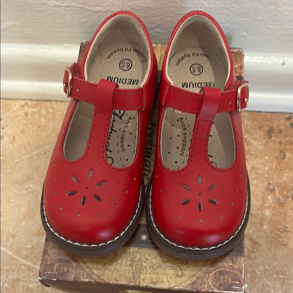 FootMates Red Dress Shoes with Strap and Flower Cutout